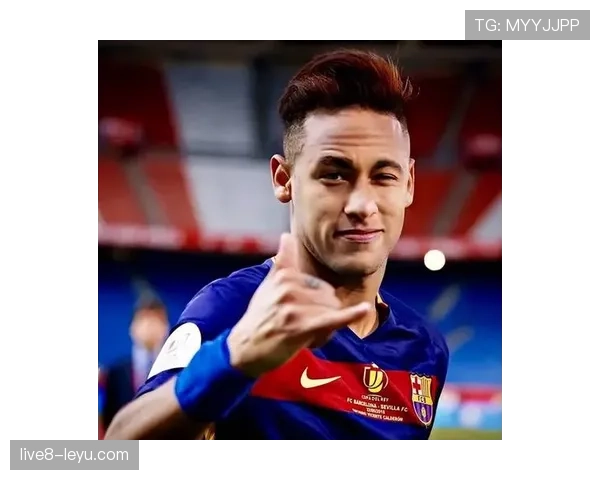 巴萨克赛尔神锋领衔，球队状态回暖展望新赛季再攀高峰