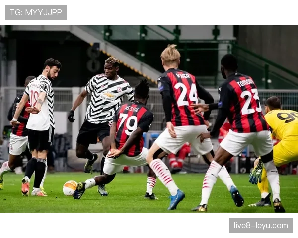 里尔中路渗透战术解析：破解密集防线提升进攻效率成关键