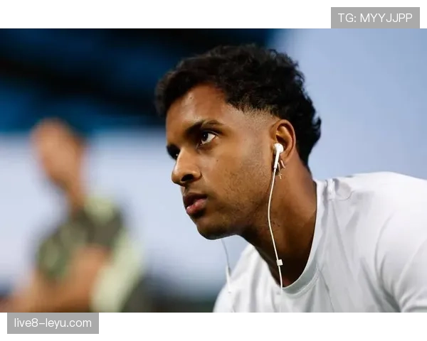 皇马右路新星罗德里戈表现稳健，助球队再创佳绩