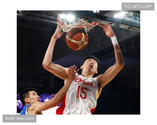 摩西·马龙内线强攻改变防守策略助球队篮板率提升